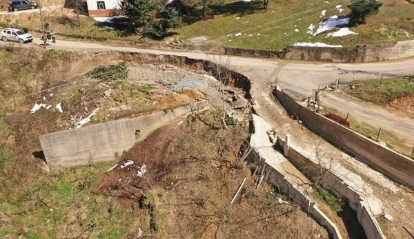Ordu’da 19 ilçenin 256 noktasında toprak kayması meydana geldi