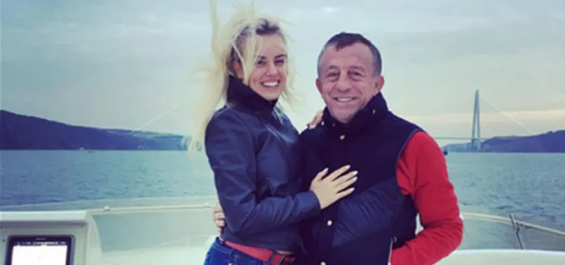 Ali Ağaoğlu'nun sevgilisinin işe gittiği araç!