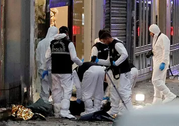 New York Times'tan büyük alçaklık! Taksim'deki terör saldırısında "turizm" vurgusuna sosyal medyadan sert tepki