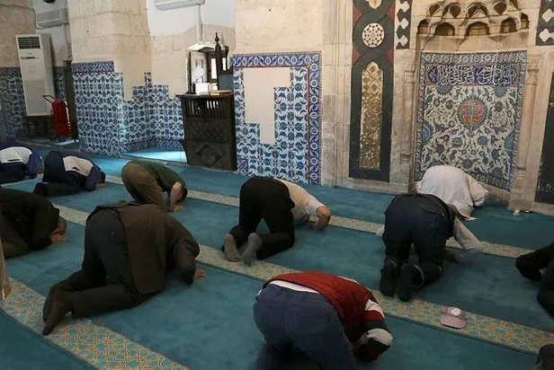 Son dakika: Adana'daki Ulu Camii'nin çinileri Hollanda'dan çıktı! AK Parti'den sert tepki: Çok büyük bir suç ve ahlaksızlıktır - 1