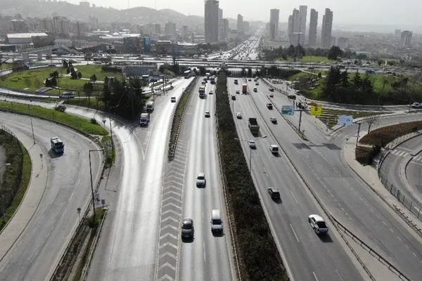 Son dakika: 23 Nisan'da İstanbul yolları boş kaldı - 1