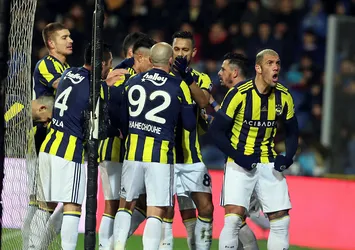 Kanarya zirve yarışında istediğini aldı
