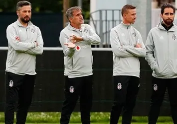 Beşiktaş'ta İlhan Mansız ile yollar ayrıldı