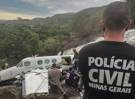 grammy-odullu-unlu-sarkici-marilia-mendonca-ucak-kazasinda-hayatini-kaybetti-1636190746378.jpg Grammy ödüllü ünlü şarkıcı Marilia Mendonca uçak kazasında hayatını kaybetti