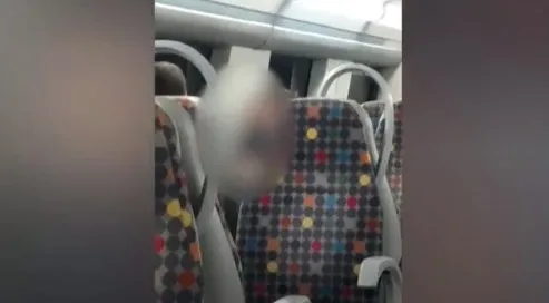 Sosyal medya İngiltere’deki rezaleti konuşuyor! Trende cinsel ilişki skandalı! Yolcular şaştı kaldı