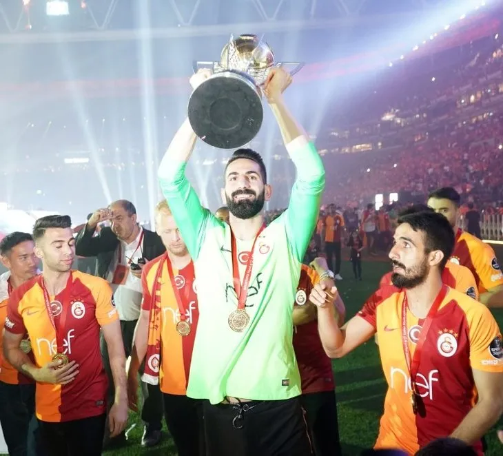 Son dakika haberi: Galatasaray transferde bombalarını patlattı! Liste ortaya çıktı