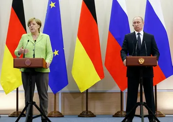 Rusya Devlet Başkanı Putin, Merkel ile görüştü