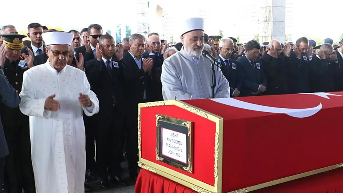 Şehit Piyade Astsubay Kıdemli Çavuş Ata Göçmen son yolculuğuna uğurlandı