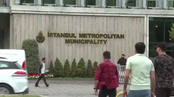 İşçilerin isyanı büyüyor! CHP’li İBB Ağaç AŞ’den çıkarılan emekçilerden Ekrem İmamoğlu’na tepki