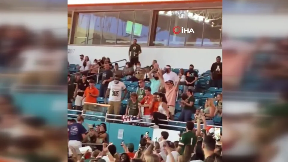 Futbol maçında yürekleri ağızlara getiren olay! Taraftarlar bağırmaya başladı