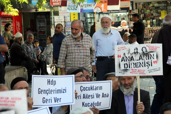 İtalyan gazetesi Diyarbakırlı annelerin isyanını duyurdu - 3