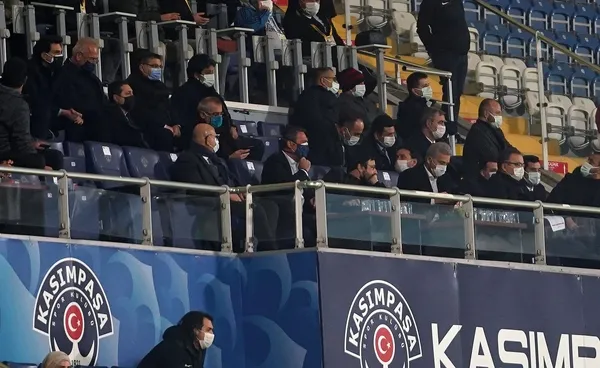 Son dakika: Fenerbahçe Kasımpaşa’yı 3-0 yendi