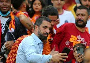 Son dakika | Arda Turan futbolu bıraktı