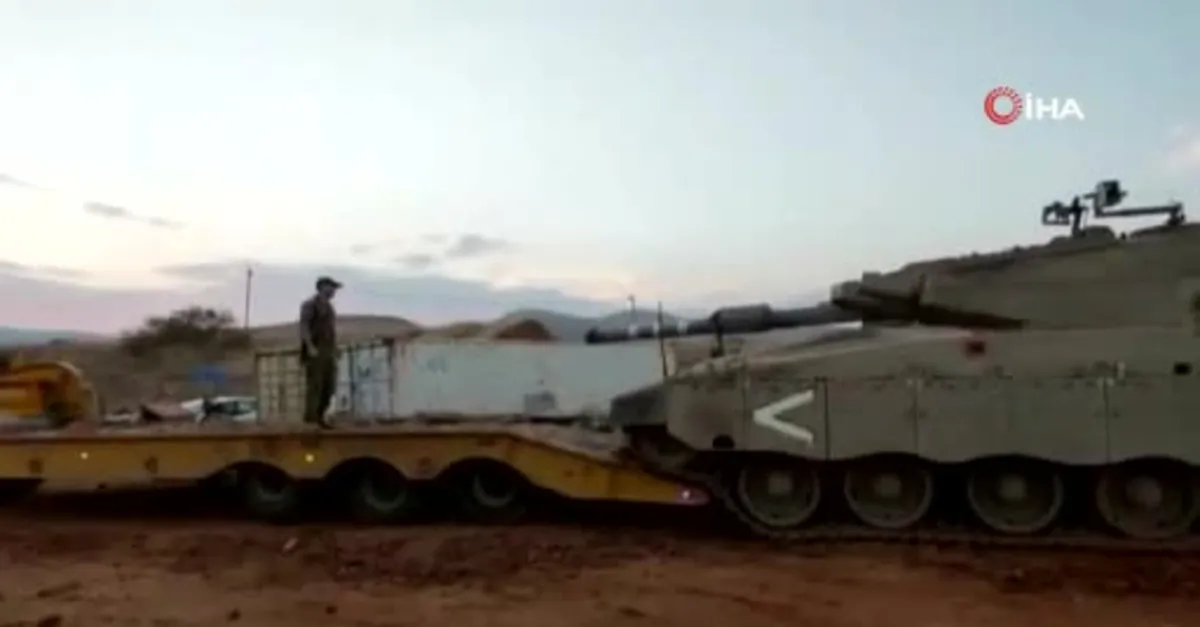 İsrail ordusuna ait Merkeva tipi tank böyle devrildi! Taşıyıcıya yüklendiği sırada...