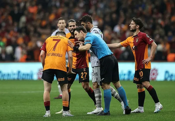 Galatasaray - Başakşehir maçında Halil Umut Meler’den olay karar! O pozisyon sonrası ortalık karıştı