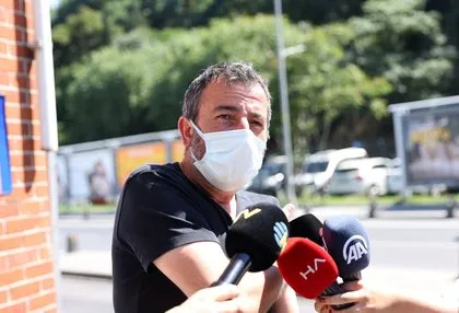 Türkiye aşılama çalışmalarını her sahaya yaydı! Harem Otogarı’nda aşı uygulaması başladı