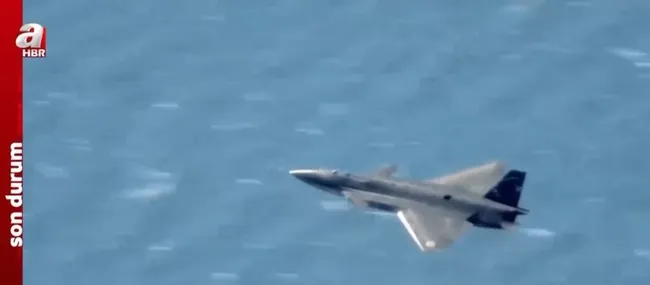 kizilelma-izmire-giden-tcg-anadoluyu-selamladi-1683094778486.jpg Kızılelma, İzmir'e giden TCG Anadolu'yu selamladı - 5