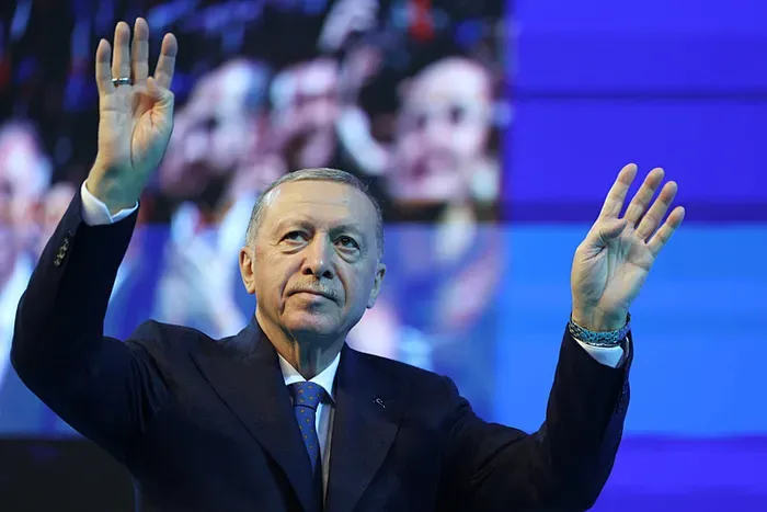 erdogan-baskanliginda-kritik-mkyk-foca-belediye-baskani-ak-partiye-mi-geciyor-1789020274049.png (foto: ahaber.com.tr)
