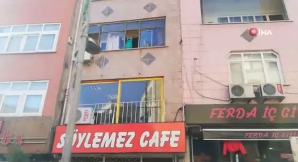 komsusunu-oldurdu-her-zaman-bicak-tasirim-sevilen-biri-degilim-1643359290250.jpg Komşusunu öldürdü: Her zaman bıçak taşırım sevilen biri değilim - 1