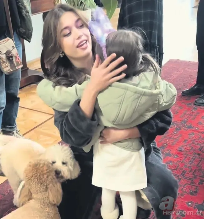 A.B.İ.'nin Çağla'sı Afra Saraçoğlu'nu gülümseten ziyaret: "Güzel yürekli Afram" 5