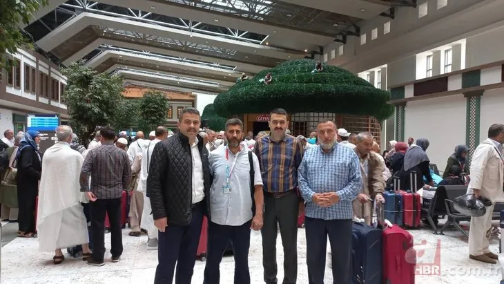Rize-Artvin Havalimanı’nın ilk yurt dışı uçuşu kutsal topraklara! Hacı adayları mutluluk gözyaşları döktü