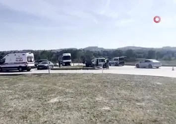 Sakarya'da hafif ticari araç ile panelvan çarpıştı