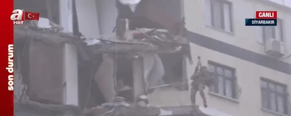 Deprem sonrası ağır hasar alan Galeria İş Merkezi’nde kedi kurtarma operasyonu! Mehmetçik seferber oldu helikopter havalandı