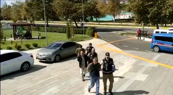 tekirdag-merkezli-5-sehirde-tarihi-eser-operasyonu-1664516563722.jpg Tekirdağ merkezli 5 şehirde tarihi eser operasyonu - 2