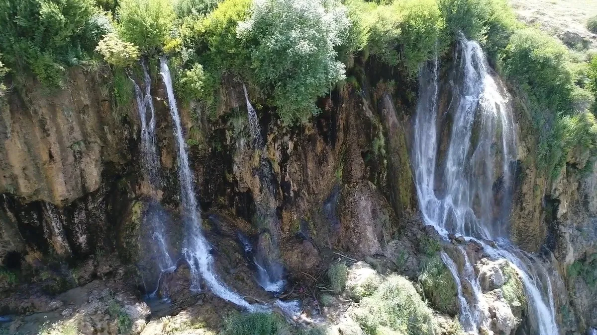Kar suları eridi, Girlevik Şelalesi coştu