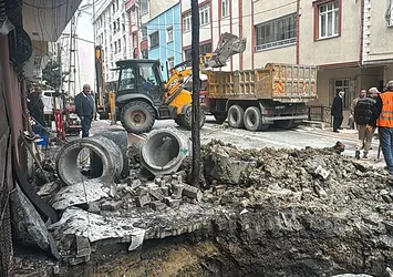 Son dakika | İSKİ ekipleri çalışma sırasında doğal gaz borusunu patlattı