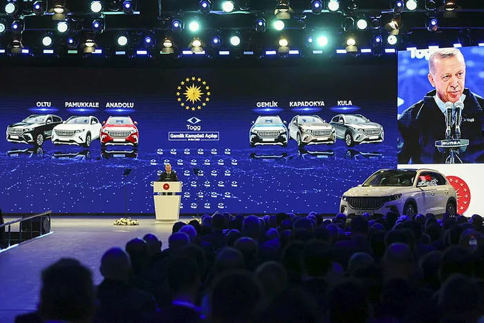 Seri üretim Togg banttan indi! Başkan Erdoğan’dan ilk test sonrası flaş açıklamalar: Çılgın Türkler geliyorlar diyecekler!