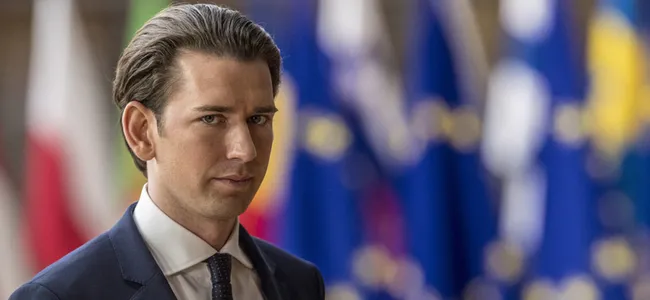 Avusturya Başbakanı Sebastian Kurz başbakanlık binasına İsrail bayrağı çektirdi