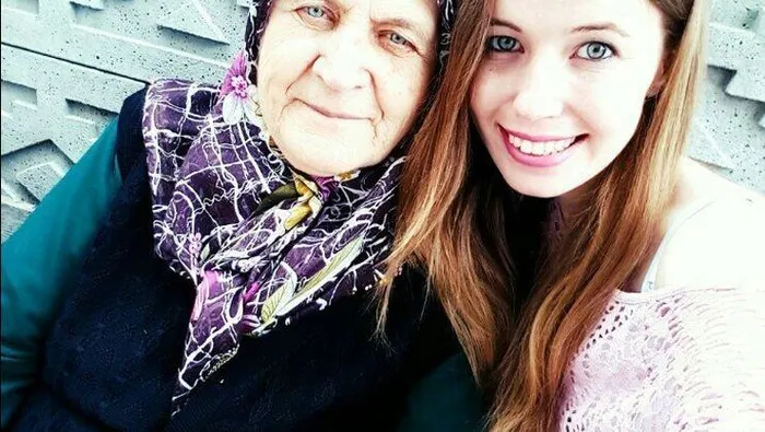 Yanlış iğne kurbanı Ayşen: Artık hastanelere korkmadan gidiyorum! 26 yıl önce SSK hastanesinde sol kolu kesilmişti - 2