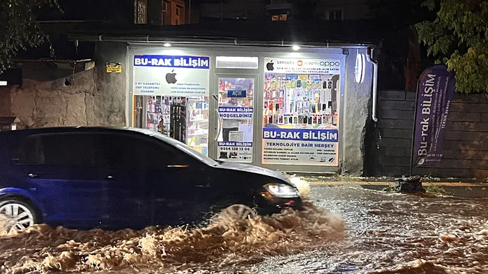 1720332122319.jpg Kavurucu sıcaklar yolda! 42 dereceyi göreceğiz! Bir tarafta yağış diğer tarafta güneş... - 2