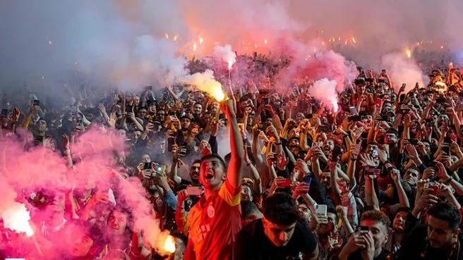 Süper Lig’de şampiyon Galatasaray oldu! Türkiye'de coşku tavan taptı