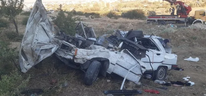 Aydın’da feci kaza! Otomobil şarampole yuvarlandı 2 kişi öldü