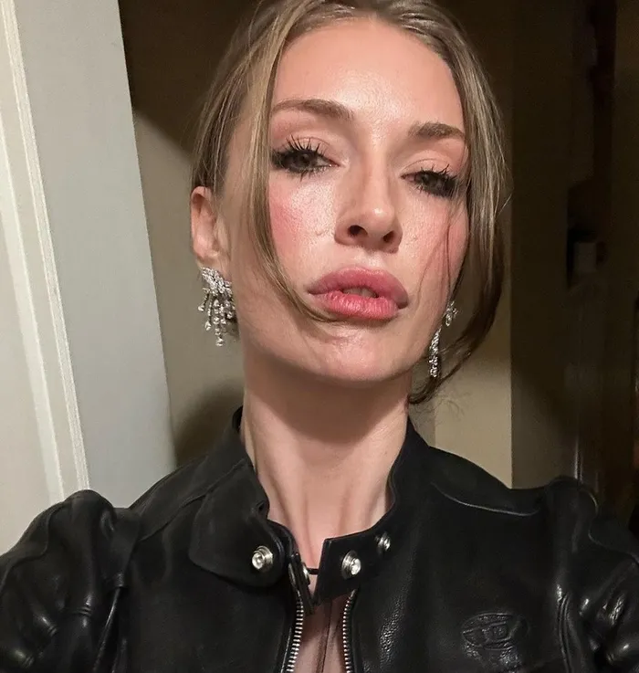 baharin-dorasi-yasemin-allenden-serenay-sarikaya-guzellemesi-1715753363610.jpg Bahar'ın Dora'sı Yasemin Allen'den 'Serenay Sarıkaya' güzellemesi - 5