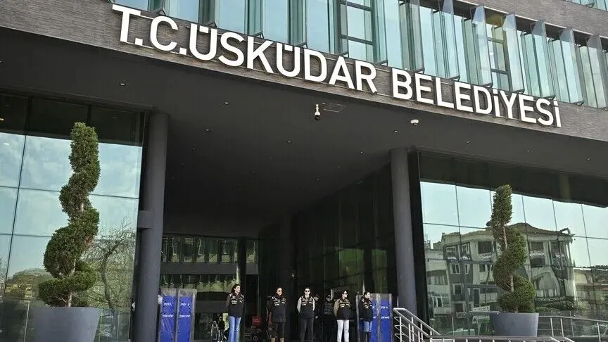 uskudar-belediyesine-yolsuzluk-operasyonu-baskan-sinem-dedetas-dahil-6-gozalti-1785300288517.jpeg Üsküdar Belediyesi'ne yolsuzluk operasyonu: Başkan Sinem Dedetaş dahil 6 gözaltı - 1