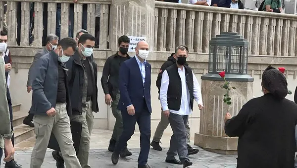 İçişleri Bakanı Süleyman Soylu Taksim Camii’ni ziyaret etti