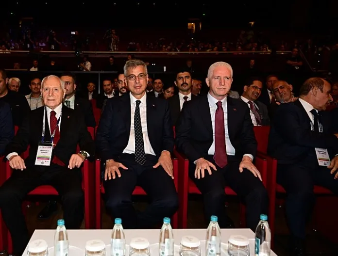 saglik-bakani-memisoglu-uluslararasi-organ-nakli-kongresinde-konustu-en-iyi-5-ulkeden-biriyiz-1727036491062.jpg Sağlık Bakanı Memişoğlu "Uluslararası Organ Nakli Kongresi"nde konuştu! "En iyi 5 ülkeden biriyiz"