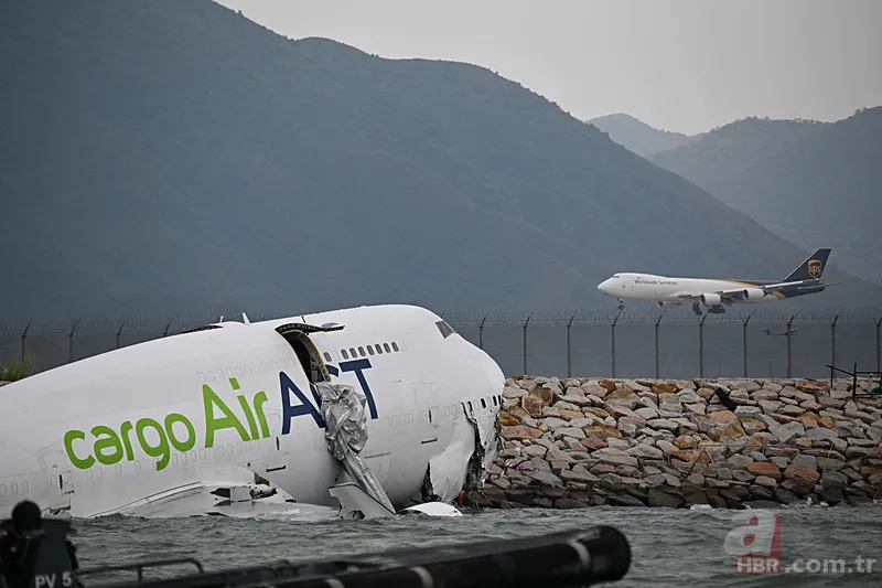 Hong Kong'da dehşet dakikaları! Türk kargo uçağı denize sürüklendi 9