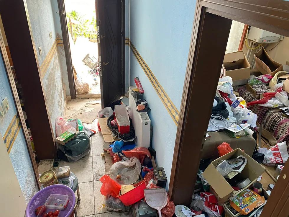 Amasya'da çöp ev alarmı: 3 katlı binadan 1 ton atık çıkarıldı - 3