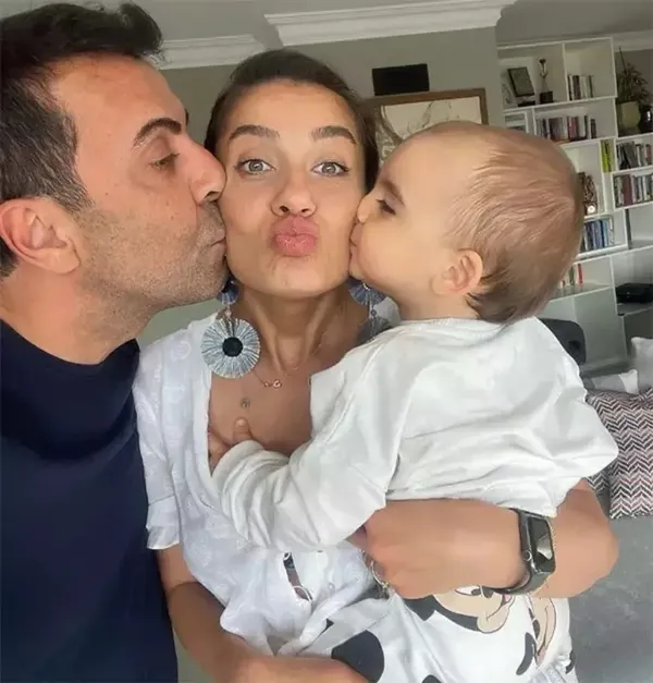 1699962730082.jpeg Emre Karayel ve Gizem Demirci’den müjdeli haber! 'İkinci kez baba olacağımı öğrenmişimdir' - 1