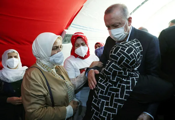 Diyarbakır annelerinden Türkan Mutlu’dan Başkan Erdoğan’a: Biz bugün senin sayende bu gücü buluyoruz