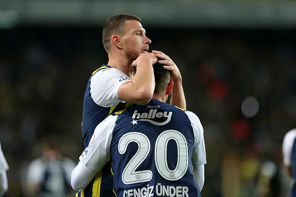 kanarya-kadikoyde-3-puani-almayi-bildi-fenerbahce-2-1-ankaragucu-mac-sonucu-1706464505144.jpg Kanarya Kadıköy'de 3 puanı almayı bildi! Fenerbahçe 2-1 Ankaragücü (MAÇ SONUCU) - 1