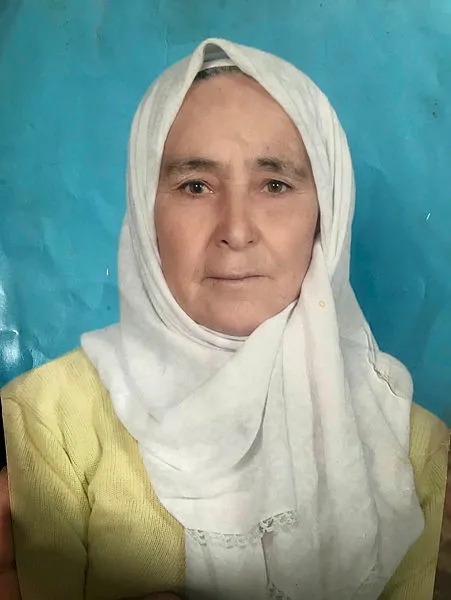 Eşinin ölümüne birkaç saat dayanabildi - 1