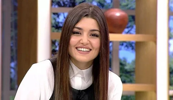 1 haftada tığ gibi yapan Hande Erçel diyeti! Asıl o formül dikkat çekti! O eski halinden eser kalmadı! Zayıflığından ise...