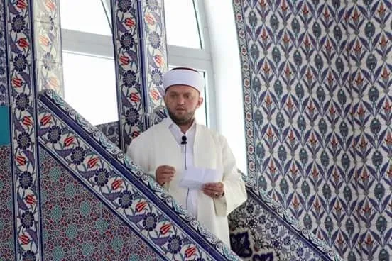 Arnavut imamın cemaatten Erdoğan ricası - 1