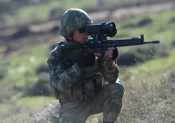 Son dakika: Türk komandoları Suriye'nin kuzeyinde 5 teröristi öldürdü