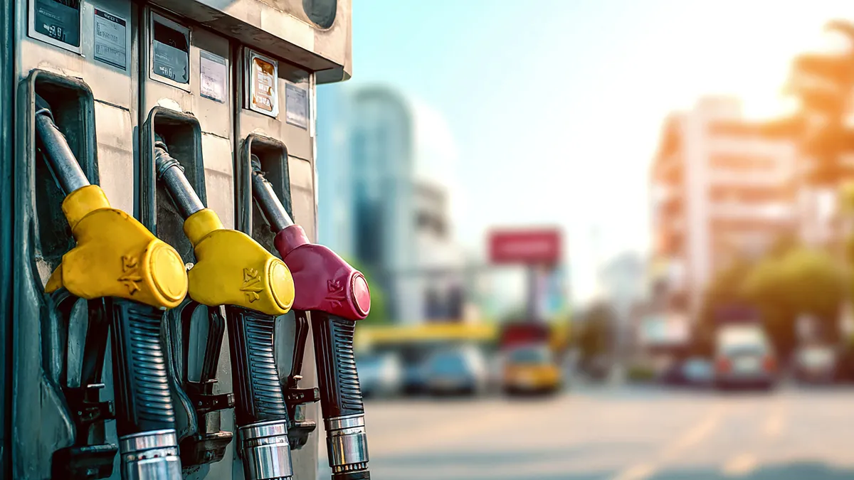 Akaryakıt krizi tırmanıyor! Kalibaf'tan benzin çıkışı: "Bu fiyatları özleyeceksiniz"